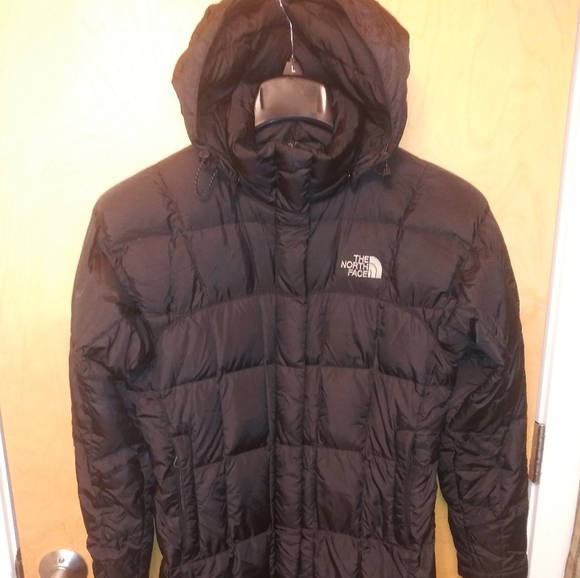 🌸North Face XS hooded 600 fill jacket black. - Picture 3 of 10